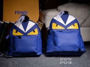 トレンドファッション　FENDI　フェンディ　バグズ　リュックサック　可愛い