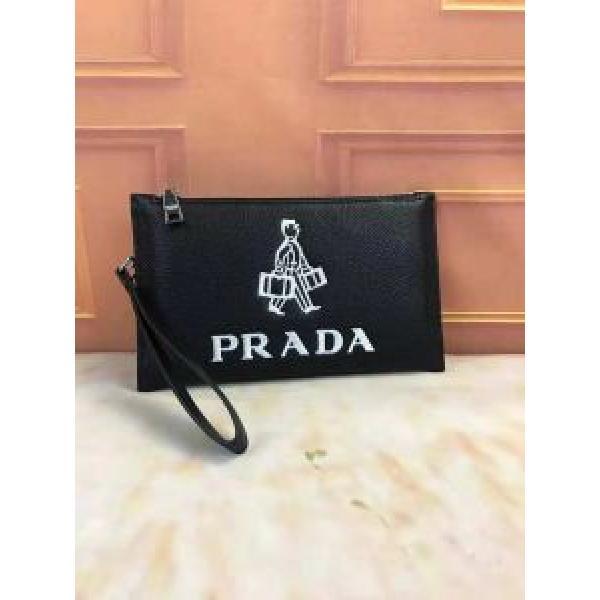 大流行中 プラダ流行っている  期間限定セール PRADA ...