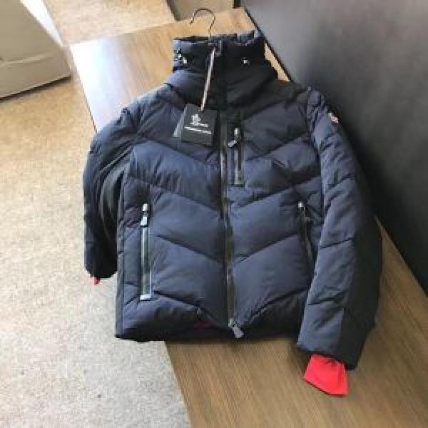 新作を取り上げ MONCLER モンクレール ダウンジャケッ...