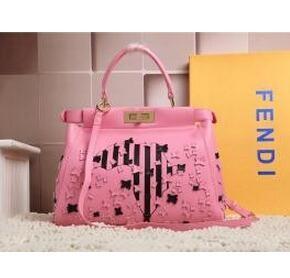 限定品　FENDI 　バックパック人気 レディース　フェンディ　活躍するモデル_フェンディ FENDI_ブランド コピー 激安(日本最大級)