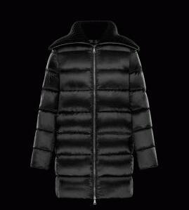 高級感漂うモンクレールレディースダウンコートMONCLER ...