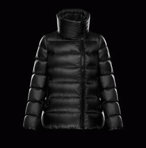 エレガントなMONCLER SALIXショートダウンアウター...