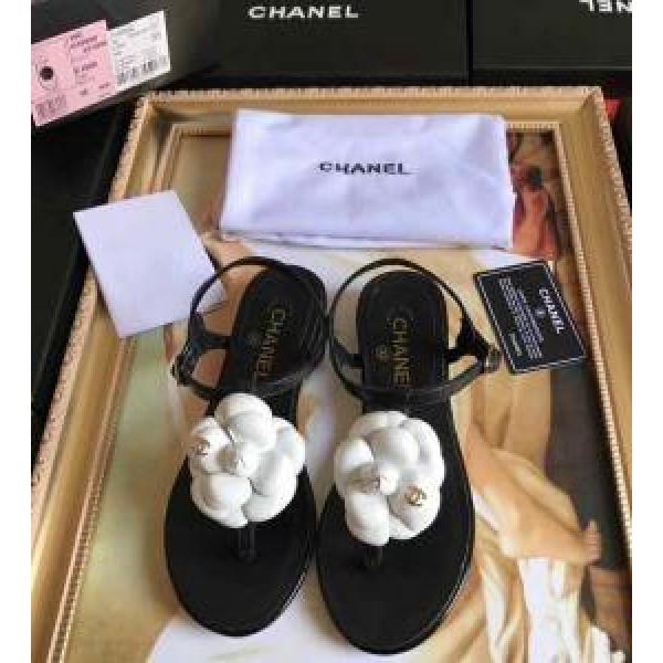 ココマークとカメリア付きのコピーレザーのレディースフラットサンダル通販品