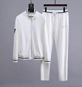 お得な価格で登場ARMANIアルマーニ通販上下セット海外限定スポーツウェア