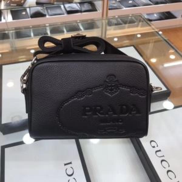 シンプルなファッション ミニバッグ プラダ  2020モデル PRADA_プラダ メンズバッグ_バッグ メンズ_スーパーコピーブランド激安通販 専門店  