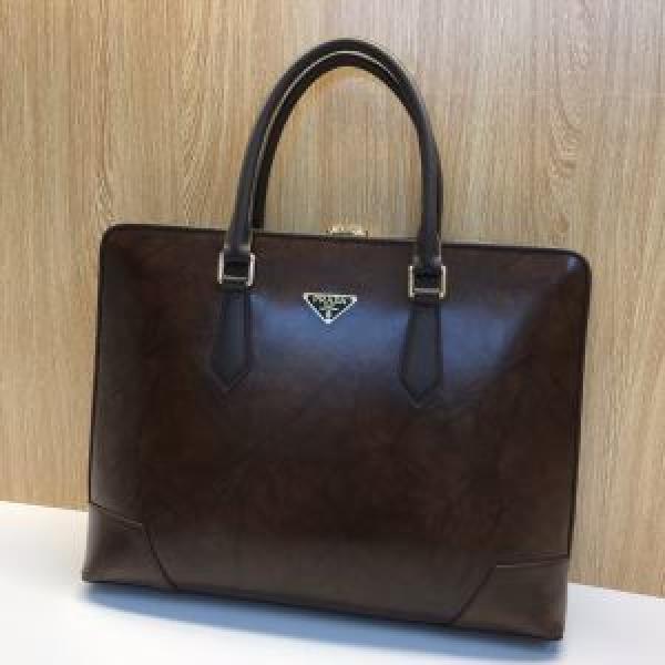 高級感のある素材 プラダ PRADA 海外でも人気なブランド ハンドバッグ 2020年春限定_プラダ メンズバッグ_バッグ メンズ_スーパーコピーブランド激安通販 専門店  