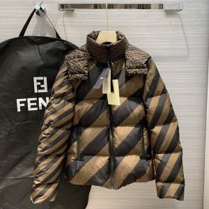 おすすめ秋冬人気ブランド紹介FENDI フェンディ スーパーコピー 柔らかな肌触り 保温性に優れた