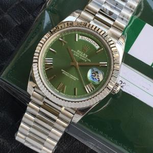 人気リニューアルバージョン入荷 ROLEX ロレックス コピー 時計 40mm 大人っぽさや重厚感をカジュアル