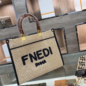 FENDI フェンディ バッグ コピー peekaboo x...