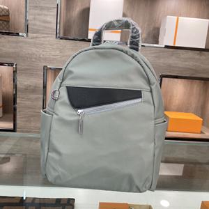 幅広く対応できるリュック LOEWEリニューアルバージョン入荷 ロエベ コピー バッグ 多色展開