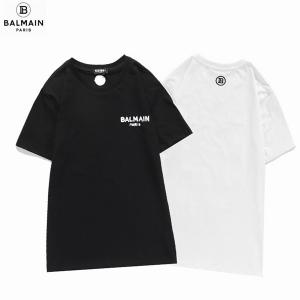 バルマン黒·白のTシャツ清涼感のある爽やかなコーディネートが...