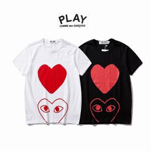 フロントプリントが特徴的なCOMME des GARCONS...