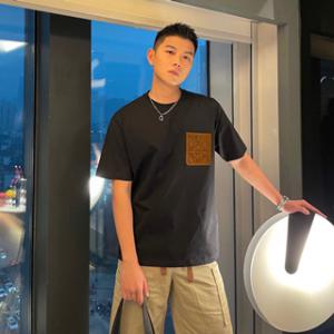 激安価額で優秀半袖をGET! LOEWE ロエベ コピー tシャツ 2色展開 丸首 無地のデザインで大人気