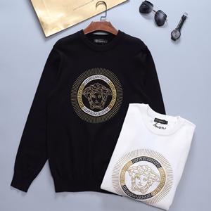 秋の薄手ニットVERSACE ヴェルサーチスーパーコピー セーター たちまち最旬のスタイル 早いもの勝ち