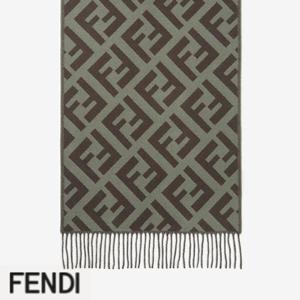 人気商品新色登場! FENDI フェンディマフラーコピー 緑のFF定番 タッセルチャーム 高級感漂う大人の上品