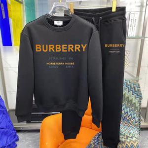 Burberryバーバリー偽物 上下セット 肌触りの着心地良い シンプルな丸首ネックデザイン 秋冬コーデで活躍