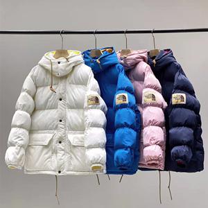 The North Face 肌寒い日にぴったり グ○チ ノ...