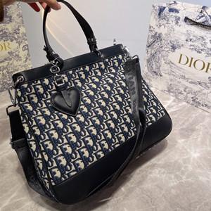 トレンドのトングデザイン 3色選び バッグ コピー ディオール DIOR