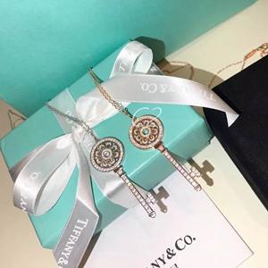 大人気商品 Tiffany & Co ティファニーコピーネックレス キー 上品なデザイン かわいくもある 贈り物として大活躍