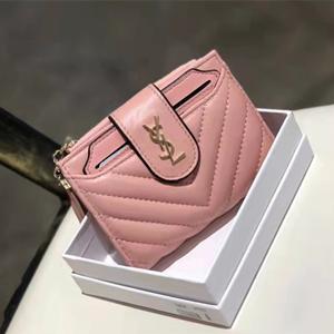 品が良いYves Saint Laurent 機能面も優秀のサンローラン 女性財布 スーパーコピー 大人の綺麗めアイテム