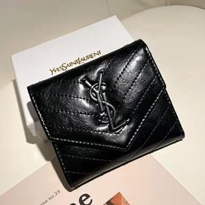 Saint Laurent サンローランコピー 折りたたみ財布 程よい高級感のある 女性らしく大人っぽい小物 2色展開