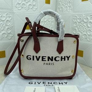 とてもおすすめ新作 雑誌掲載アイテム GIVENCHY ジバ...