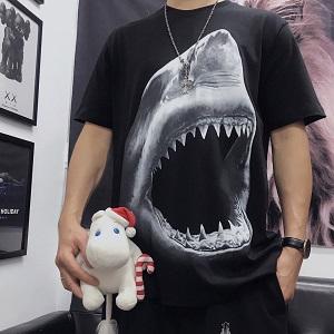 超人気美品 GIVENCHY ジバンシー通販 Ｔシャツ 偽物  著名人から愛される