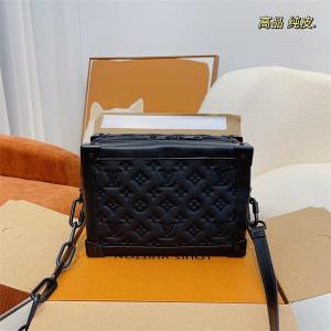 ミニバッグ 軽やかに着たい春夏コーデ ルイ ヴィトン LOUIS VUITTON 人の心をくすぐる柄が素敵_ルイ ヴィトン LOUIS VUITTON_ブランド コピー 激安(日本最大級)