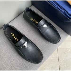 プラダ PRADA カジュアルシューズ ファション新品 まず...