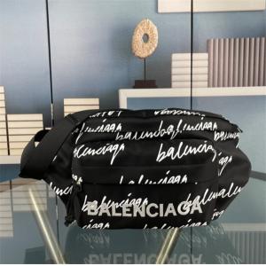 レディースバッグ 有名ブランドです バレンシアガ着こなしを楽しむ  BALENCIAGA 争奪戦必至_バレンシアガウェストポーチ_スーパーコピーブランド激安通販 専門店