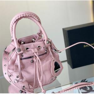 バレンシアガ BALENCIAGA 男女兼用バッグ 話題の新作到着！_バレンシアガ レディースバッグ_バッグ レディース_スーパーコピーブランド激安通販 専門店