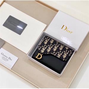 ユニークな一品　DIOR-ディオール　レディース　財布 スナ...