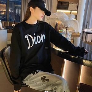 普段着にも合わせやすい ディオール DIOR トレーナー_デ...