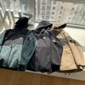 トレンドを感じさせる組み合わせムートンコートに活躍STONE ISLANDスーパーコピー