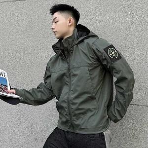 Stone island最新コラボ クールで実用的なジャケッ...