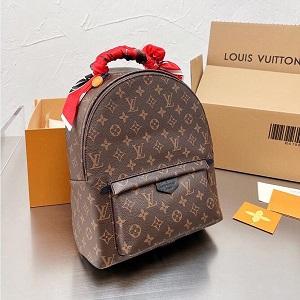 おしゃれな着こなし ルイ ヴィトン LOUIS VUITTON 上品なイメージにしてくれる リュック_ルイ ヴィトン LOUIS VUITTON_ブランド コピー 激安(日本最大級)