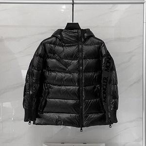 MONCLER モンクレール メンズ ダウンジャケット  と...