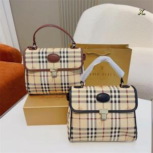 バーバリー BURBERRY 大人気のブランドの新作 レディ...