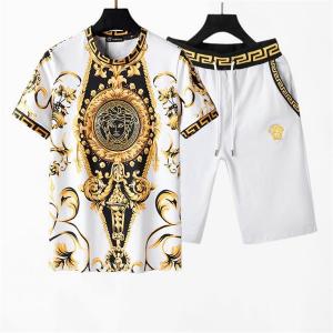 新作エレガントに着こなす ヴェルサーチ VERSACE 上下...