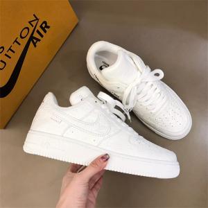 ランニングシューズ この秋の主役となった ルイ ヴィトン秋冬ファッションのマストアイテム  Louis Vuitton x OFF-WHITE x Nikeルイ ヴィトンブランド コピー 激安(日本最大級)