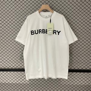 バーバリー 注目されている　BURBERRY　春夏コレクション　半袖Tシャツ注目度が上昇中_半袖Tシャツ_メンズファッション_スーパーコピーブランド激安通販 専門店