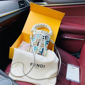 こなれ感UP↑ フェンディ FENDI 期間限定特別価格 ミ...