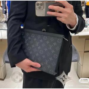 ポーチ ルイ ヴィトン 美シルエットを賢く叶える LOUIS VUITTON 明るく爽やかな雰囲気に_ルイ ヴィトン LOUIS VUITTON_ブランド コピー 激安(日本最大級)