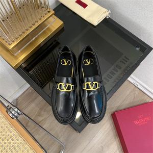 長く愛用できるヴァレンティノ VALENTINO 最新入荷 ...