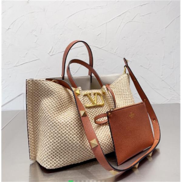VALENTINO ヴァレンティノ トートバッグコピー 新作コレクション 注目のアイテム ヴァレンティノ VALENTINO ブランド コピー 激安(日本最大級)