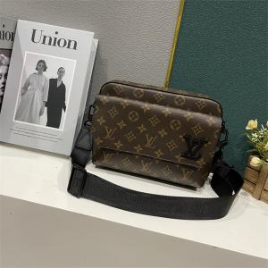 ミニバッグ 様々なスタイルを実現 ルイ ヴィトン LOUIS VUITTON 余裕のあるコーデに挑戦_ルイ ヴィトン LOUIS VUITTON_ブランド コピー 激安(日本最大級)