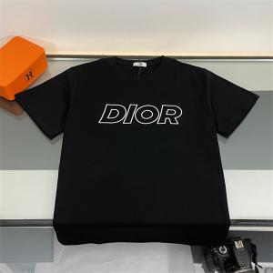 ワンポイント刺繍ロゴの定番デザインは使い勝手抜群 DIOR メンズ 半袖ｔシャツコピー