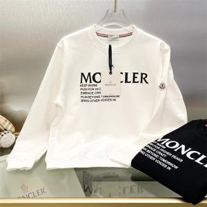 秋冬におしゃれな着こなし モンクレール MONCLER トレーナーコピー2色可選 防寒とおしゃれを両立させるコーデ_モンクレール MONCLER_ブランド コピー 激安(日本最大級)