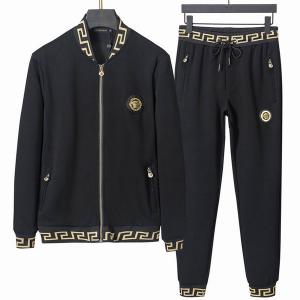 最高品質 ヴェルサーチ VERSACE 上下セット 上質な材料 ファッションな一品_ヴェルサーチ VERSACE_ブランド コピー 激安(日本最大級)