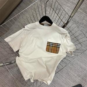 BURBERRY Tシャツ/ティーシャツ 夏色っぽさ おしゃ...